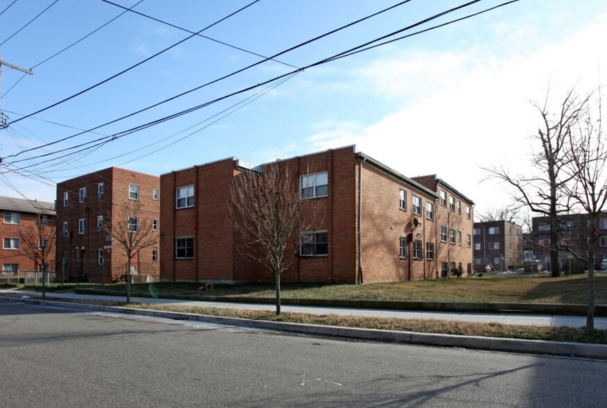 133 Yuma St SE, Washington, DC à vendre - Photo de l’immeuble – Image 2 sur 5