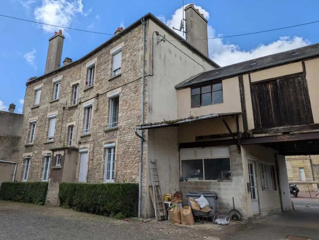 Local d'activités dans Bayeux à vendre Photo de l’immeuble– Image 1 sur 7
