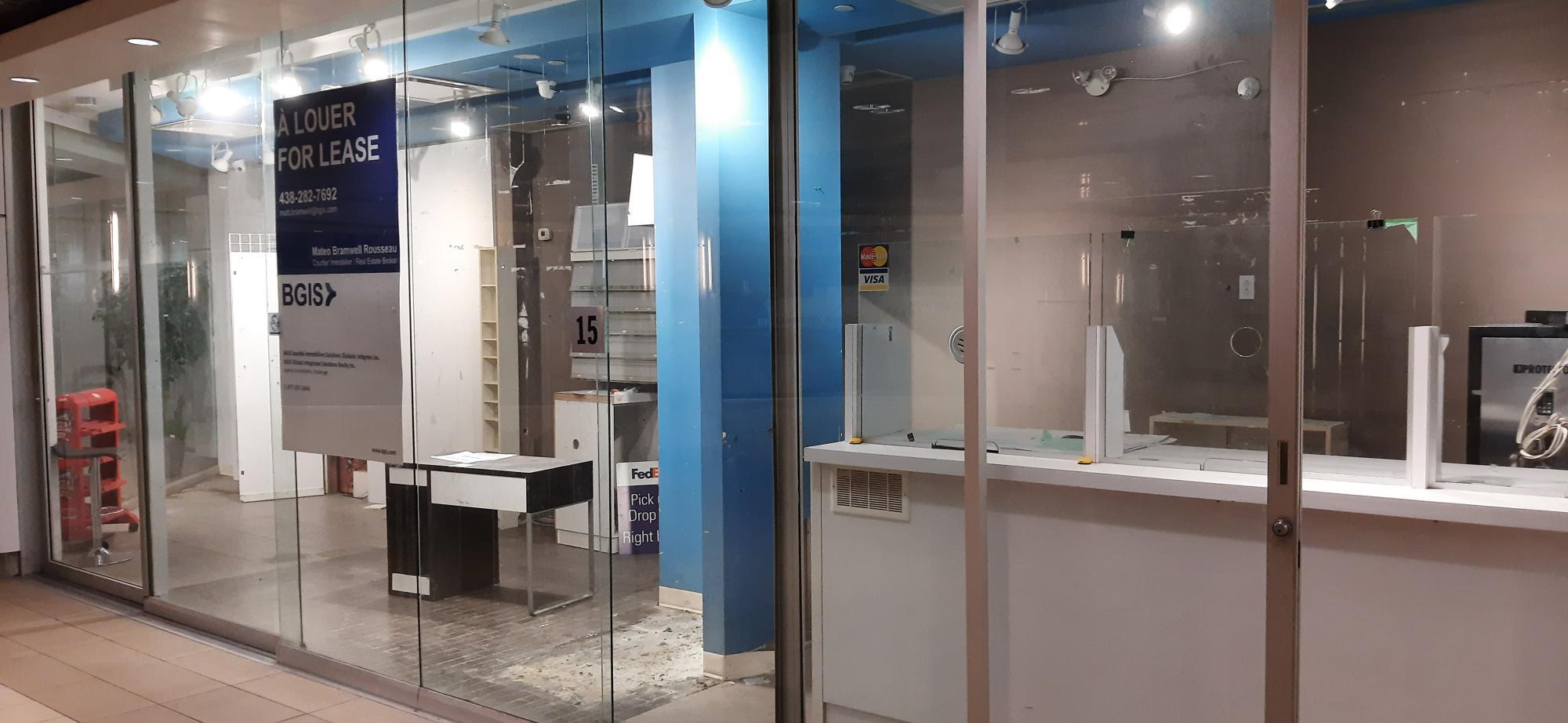 200 Boul René-Lévesque O, Montréal, QC à louer Photo intérieure– Image 1 sur 4