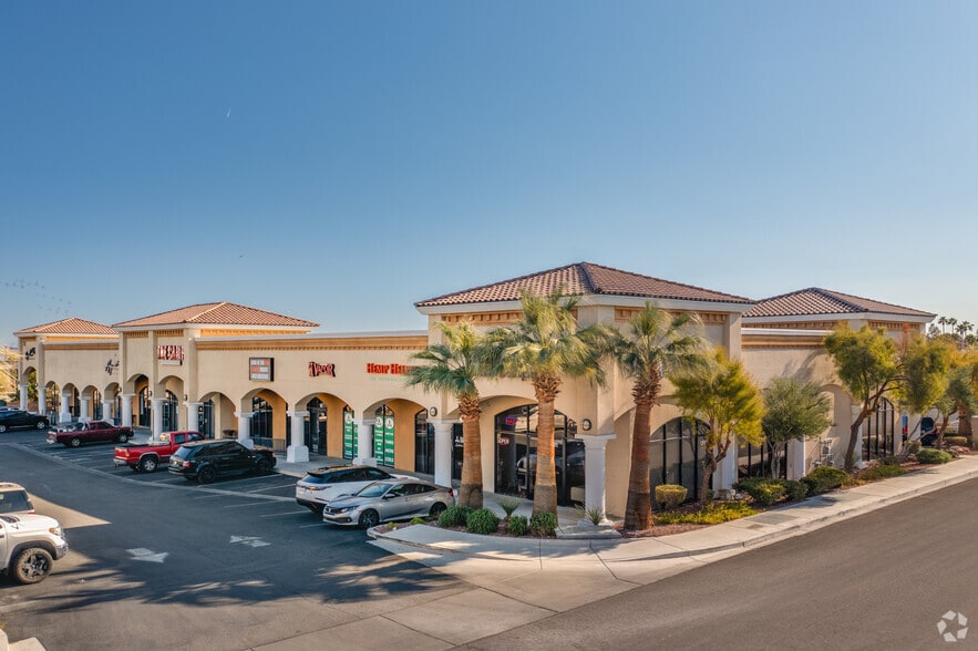 7885 W Sahara Ave, Las Vegas, NV à louer - Photo principale – Image 1 sur 3