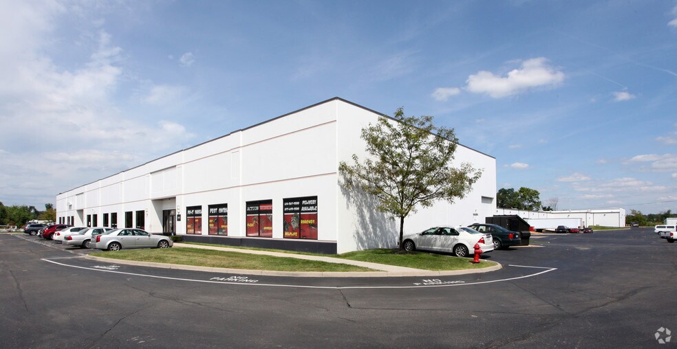 750 Cross Pointe Rd, Gahanna, OH à louer - Photo principale – Image 1 sur 9