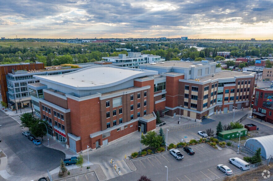 1011 9th Ave SE, Calgary, AB à louer - Photo de l’immeuble – Image 3 sur 8
