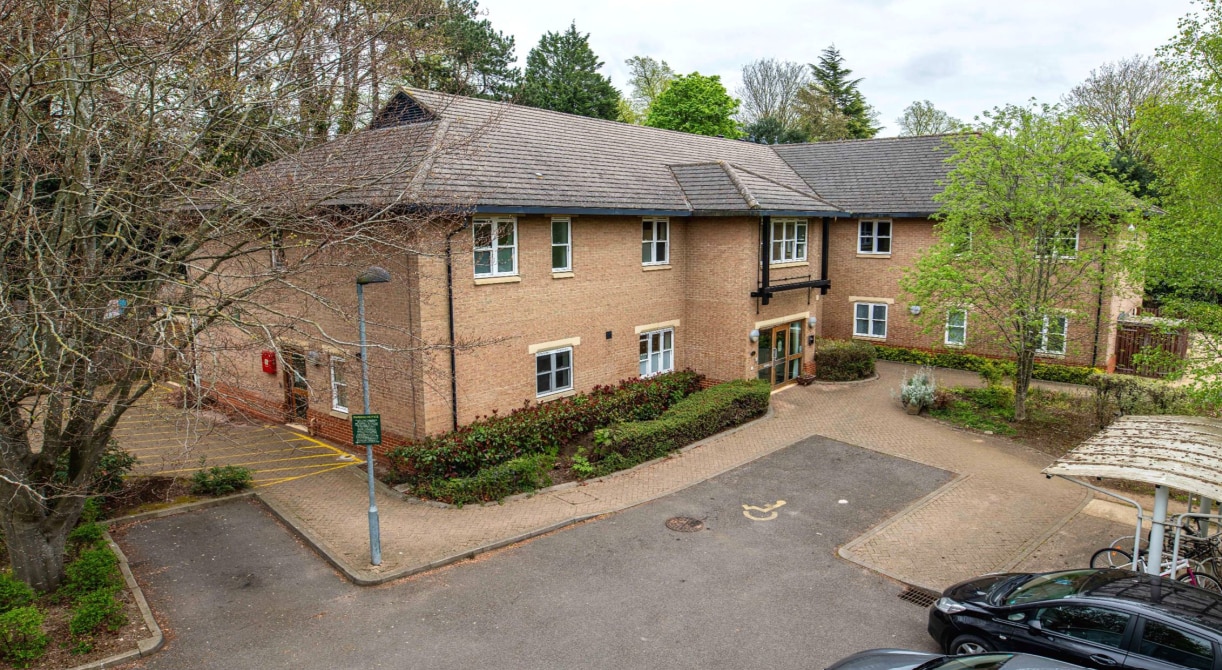 32A Berkeley Close, Northampton à vendre Photo principale– Image 1 sur 2