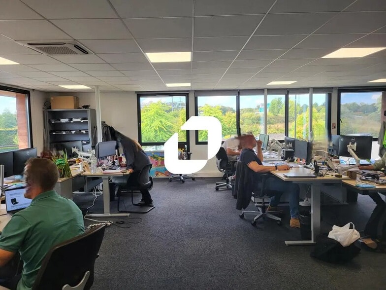 Bureau dans Lezennes à louer - Photo intérieure – Image 1 sur 7