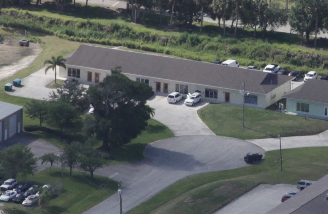 6960-6970 Heritage Dr, Port Saint Lucie, FL à louer Photo principale– Image 1 sur 10