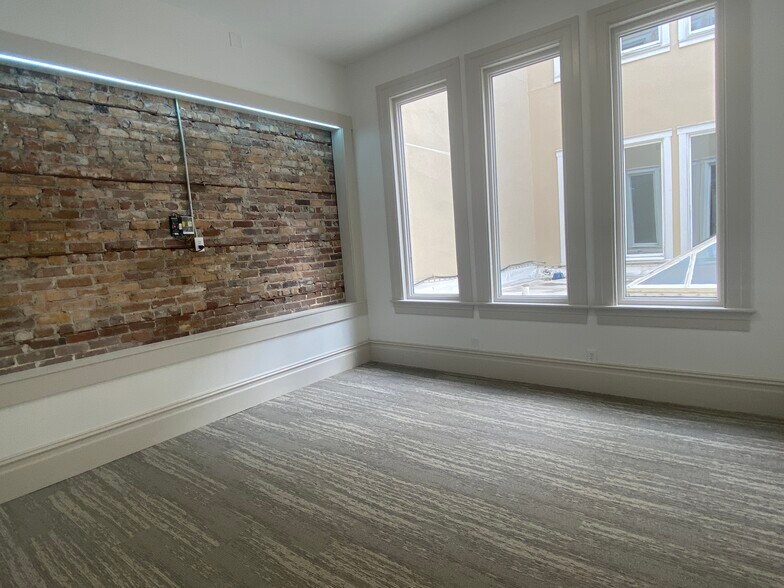 1718 7th Ave E, Tampa, FL à louer - Photo intérieure – Image 2 sur 15