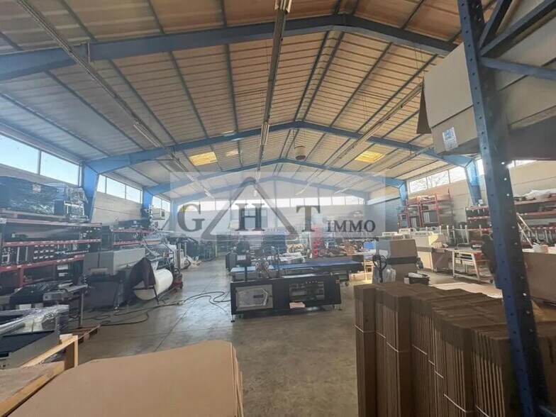 Industriel/Logistique dans Saint-Mard à vendre - Photo intérieure – Image 2 sur 2