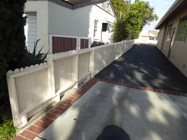 835-837 N Glendale Ave, Glendale, CA à louer - Photo de l’immeuble – Image 3 sur 26