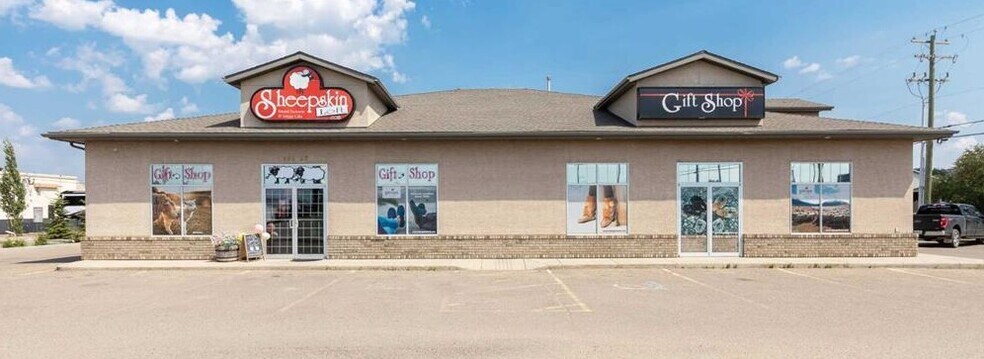 4305 57 Av, Lloydminster, AB à vendre - Photo de l’immeuble – Image 2 sur 10