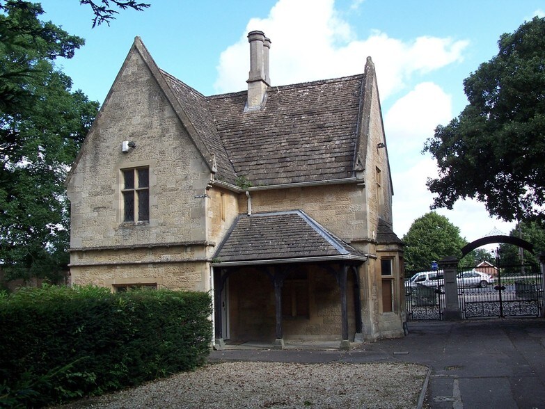 Arle Ct, Cheltenham à vendre - Photo principale – Image 1 sur 2