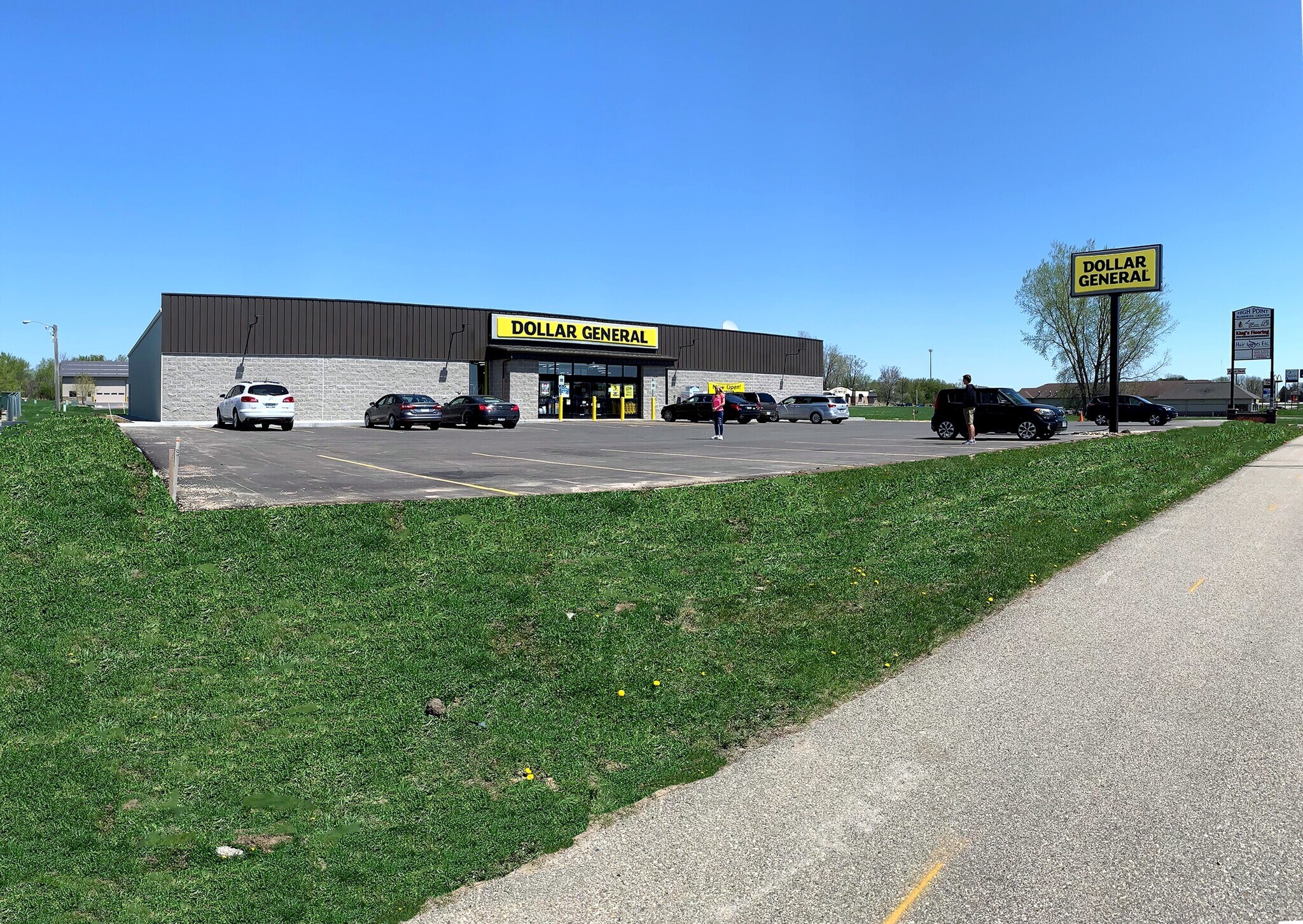 715 Frontage Rd NE, Byron, MN à vendre Photo de l’immeuble– Image 1 sur 6
