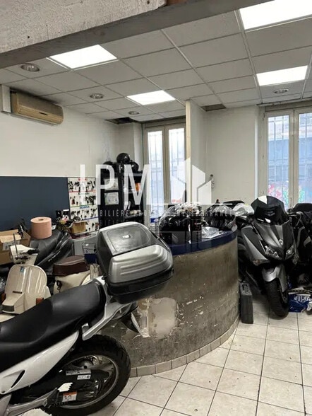 Local commercial dans Marseille à vendre - Photo de l’immeuble – Image 2 sur 5