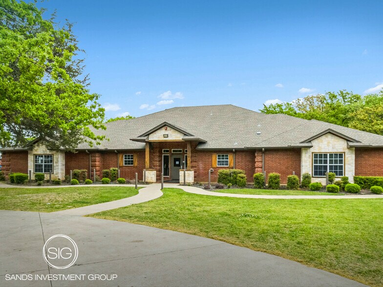 2501 Ballpark Way, Arlington, TX à vendre - Photo de l’immeuble – Image 1 sur 5