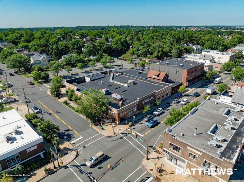 330-332 Raritan Ave, Highland Park, NJ à vendre - Photo de l’immeuble – Image 2 sur 3