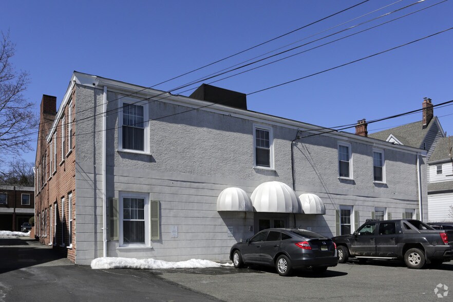 89 Valley Rd, Montclair, NJ à vendre - Photo de l’immeuble – Image 3 sur 5