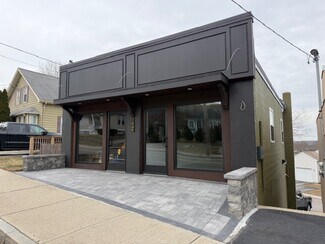 Plus de détails pour 1648 Smith St, North Providence, RI - Local commercial à louer