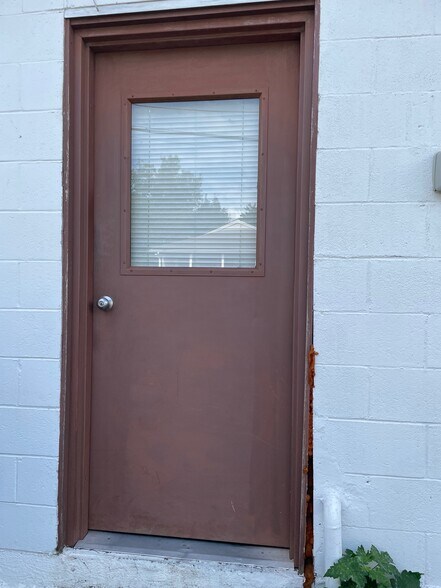 9-15 Alexander Ave, East Providence, RI à vendre - Photo de l’immeuble – Image 3 sur 15