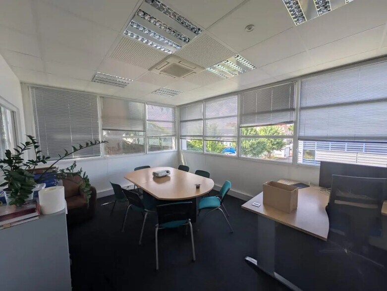 16-20 Rue Louis Rameau, Bezons à louer - Photo intérieure – Image 3 sur 9