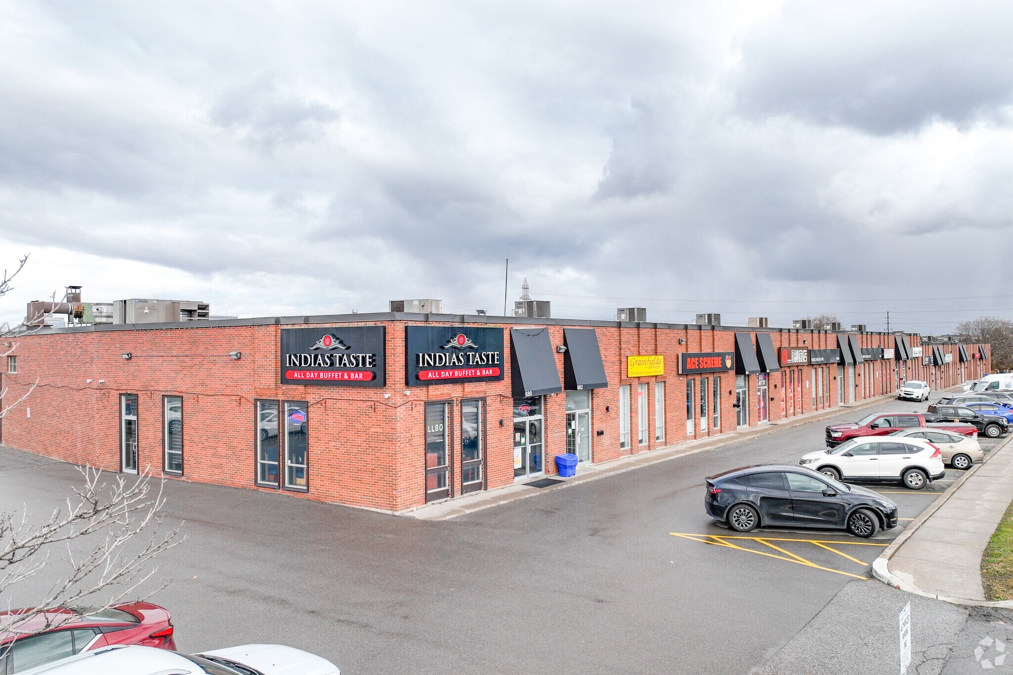 680-708 Denison St, Markham, ON à vendre Photo principale– Image 1 sur 4
