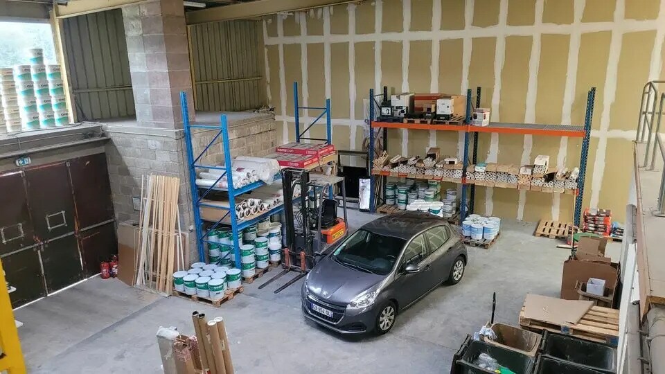 Local d’activités dans Sotteville-lès-Rouen à louer - Photo de l’immeuble – Image 3 sur 14