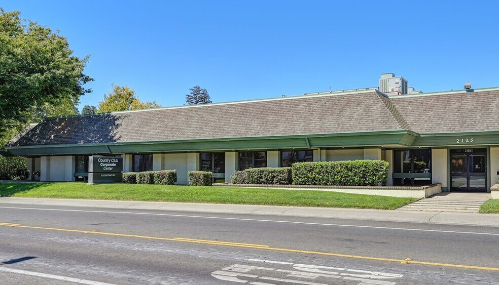 2125 Butano Dr, Sacramento, CA à vendre - Photo de l’immeuble – Image 2 sur 3