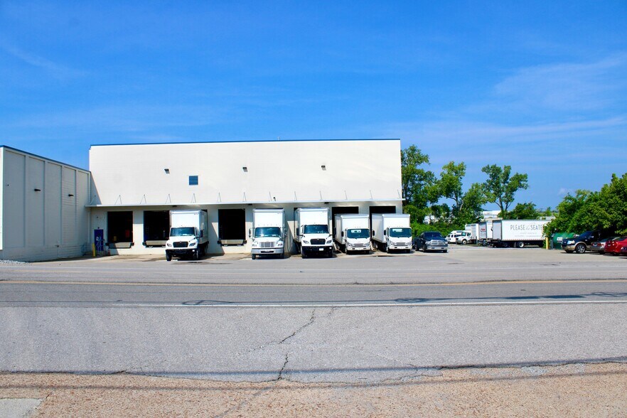 7119 Centennial Blvd, Nashville, TN à louer - Photo de l’immeuble – Image 2 sur 7