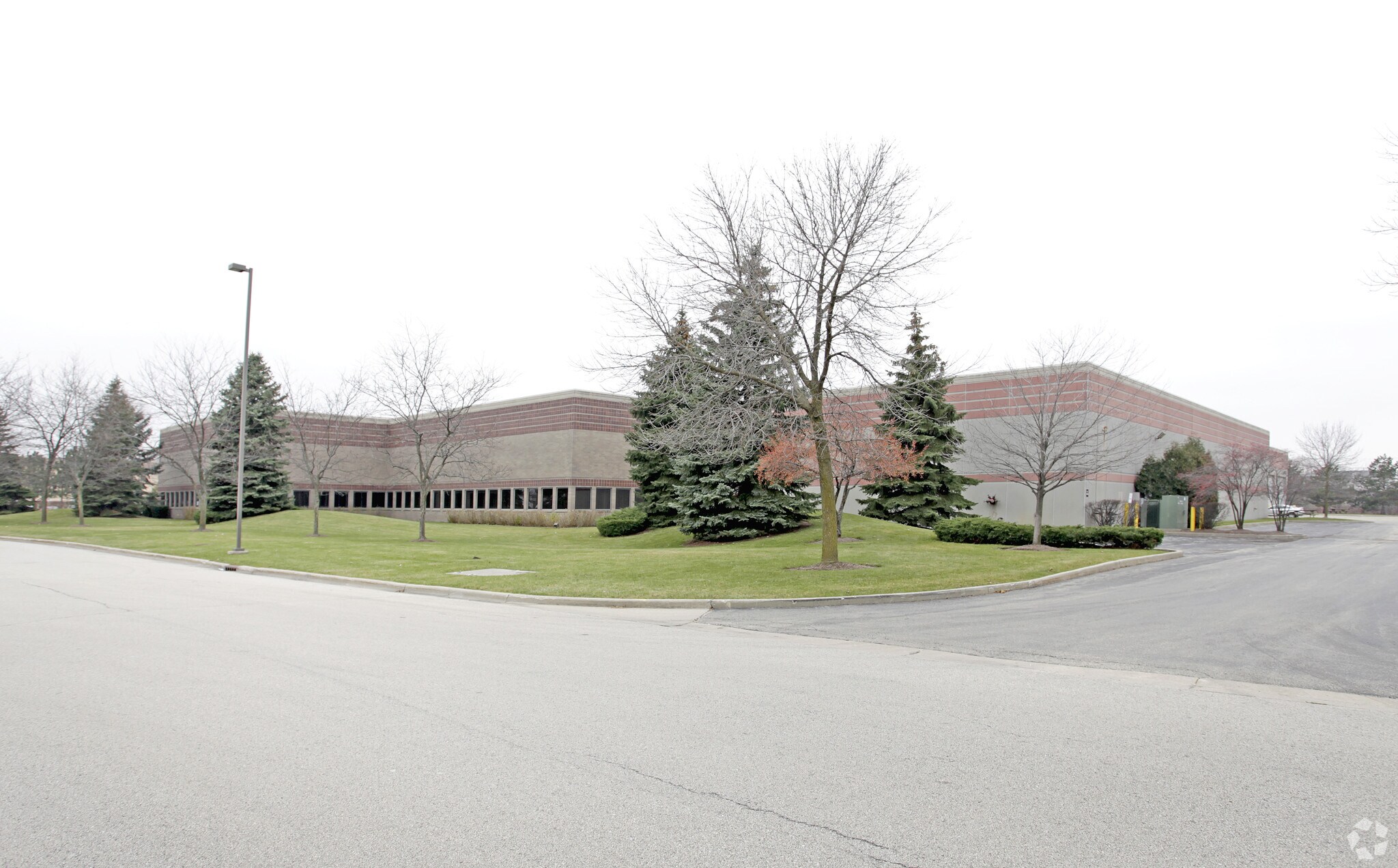 550 Bond St, Lincolnshire, IL à louer Photo principale– Image 1 sur 6