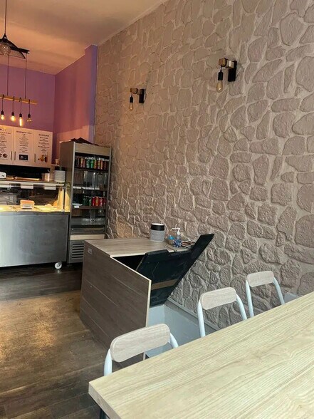 Local commercial dans Paris à louer - Photo de l’immeuble – Image 3 sur 4