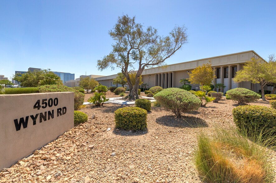4500 Wynn Rd, Las Vegas, NV à louer - Photo de l’immeuble – Image 3 sur 6