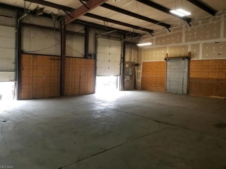 100 Kragel Rd, Richmond, OH à louer - Photo de l’immeuble – Image 3 sur 11