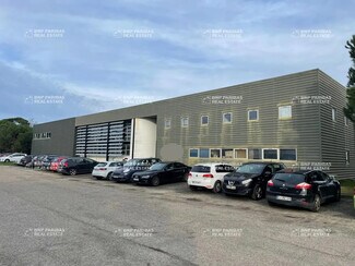 Plus de détails pour Local d'activités à louer