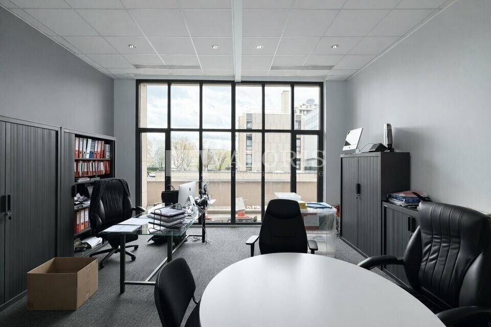 Bureau dans Lyon à louer Photo de l’immeuble– Image 1 sur 9
