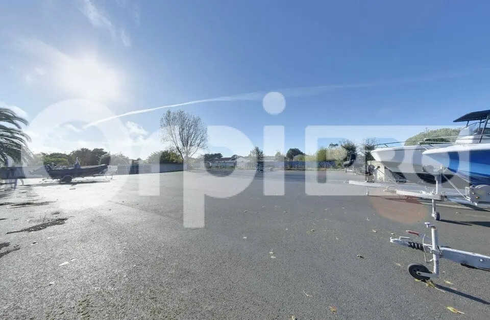 Terrain dans La Couarde-sur-Mer à louer Photo de l’immeuble– Image 1 sur 3