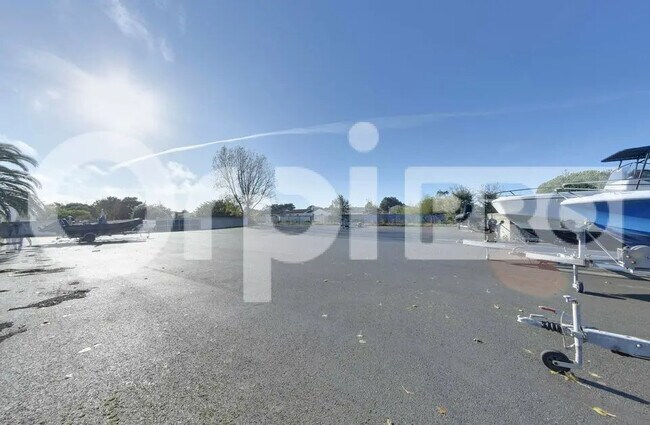 Plus de détails pour Terrain à louer