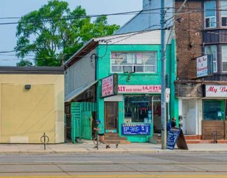 Plus de détails pour 934 Gerrard St E, Toronto, ON - Local commercial à vendre