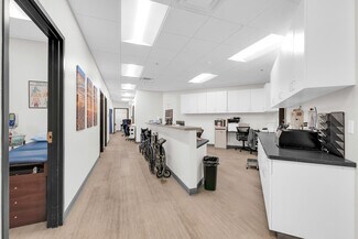 Plus de détails pour 2222 E Highland Ave, Phoenix, AZ - Bureau/Médical à louer