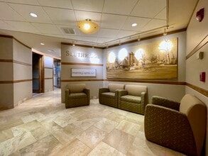 90 Grove St, Ridgefield, CT à louer Photo intérieure– Image 1 sur 4