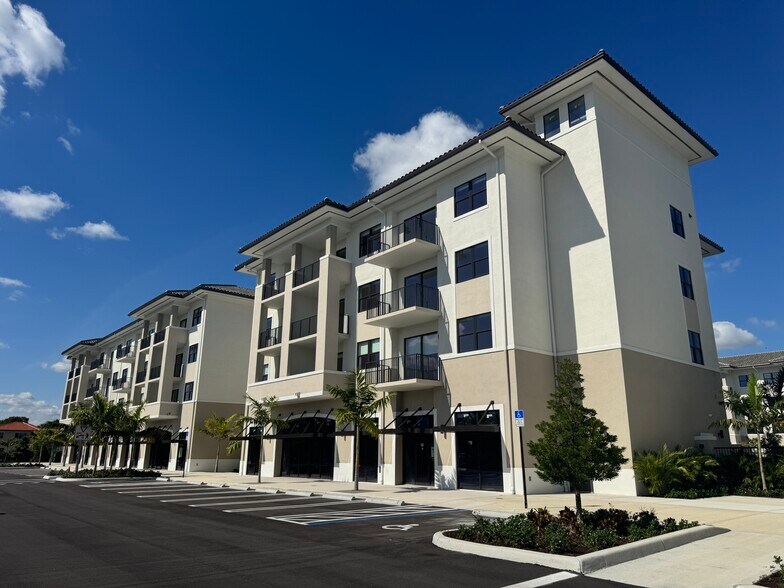 8205 Commerce Way, Miami Lakes, FL à louer - Photo de l’immeuble – Image 1 sur 4