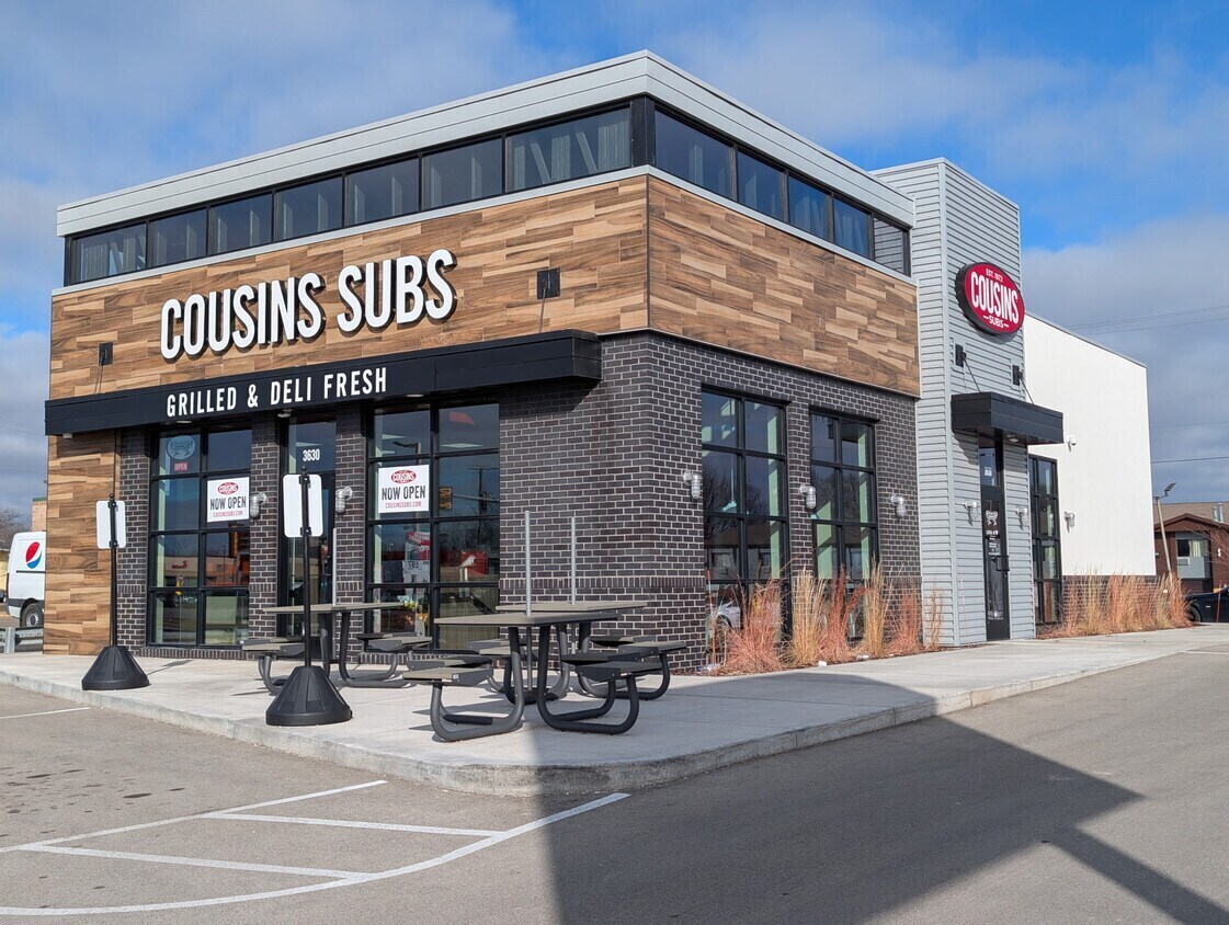 3626 W College Ave, Appleton, WI à vendre Photo principale– Image 1 sur 7