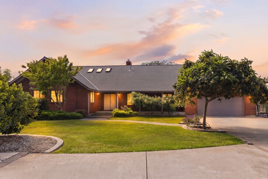 9930 Calvine Rd, Sacramento, CA à vendre - Vidéo sur l’annonce professionnelle – Image 2 sur 101