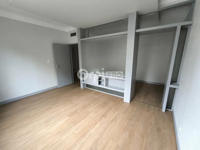 Plus de détails pour 24 Boulevard Gen Koenig, Brive-la-Gaillarde - Bureau à louer