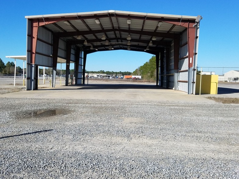 7001 Bayou George Dr, Panama City, FL à vendre - Photo principale – Image 1 sur 4