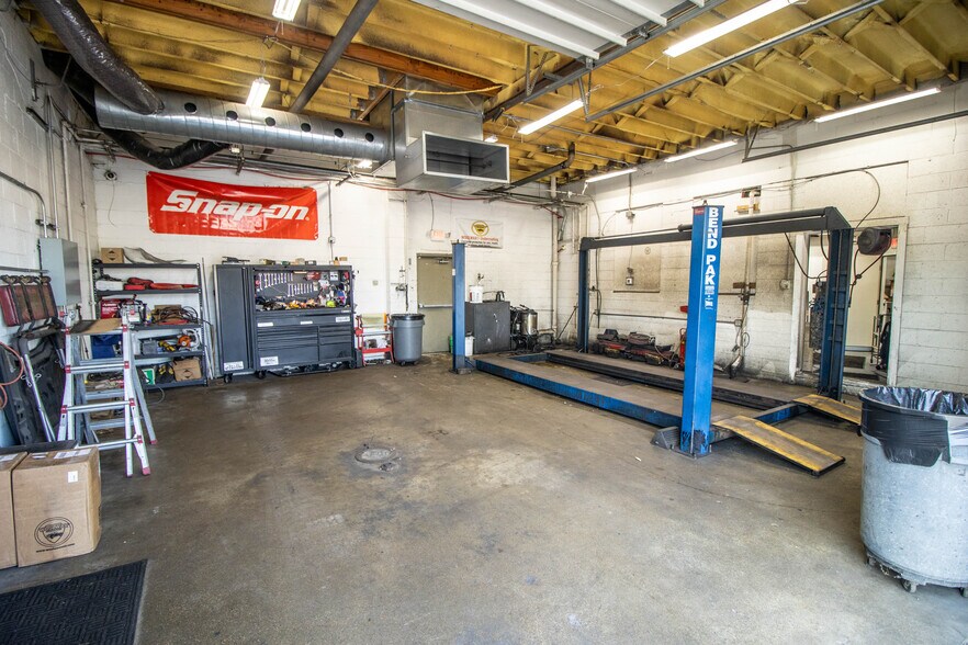 10185 N Saginaw Rd, Clio, MI à vendre - Photo de l’immeuble – Image 2 sur 23