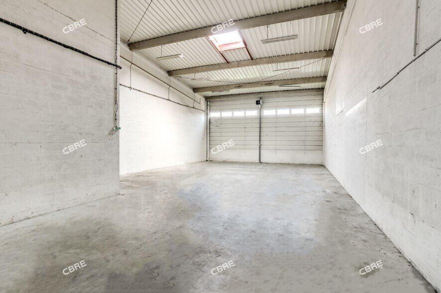 Bureau dans Vitry-sur-Seine à louer - Photo de l’immeuble – Image 2 sur 9