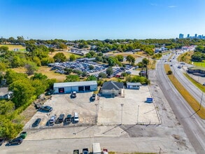 2104 Jacksboro Hwy, Fort Worth, TX à louer Photo intérieure– Image 1 sur 25