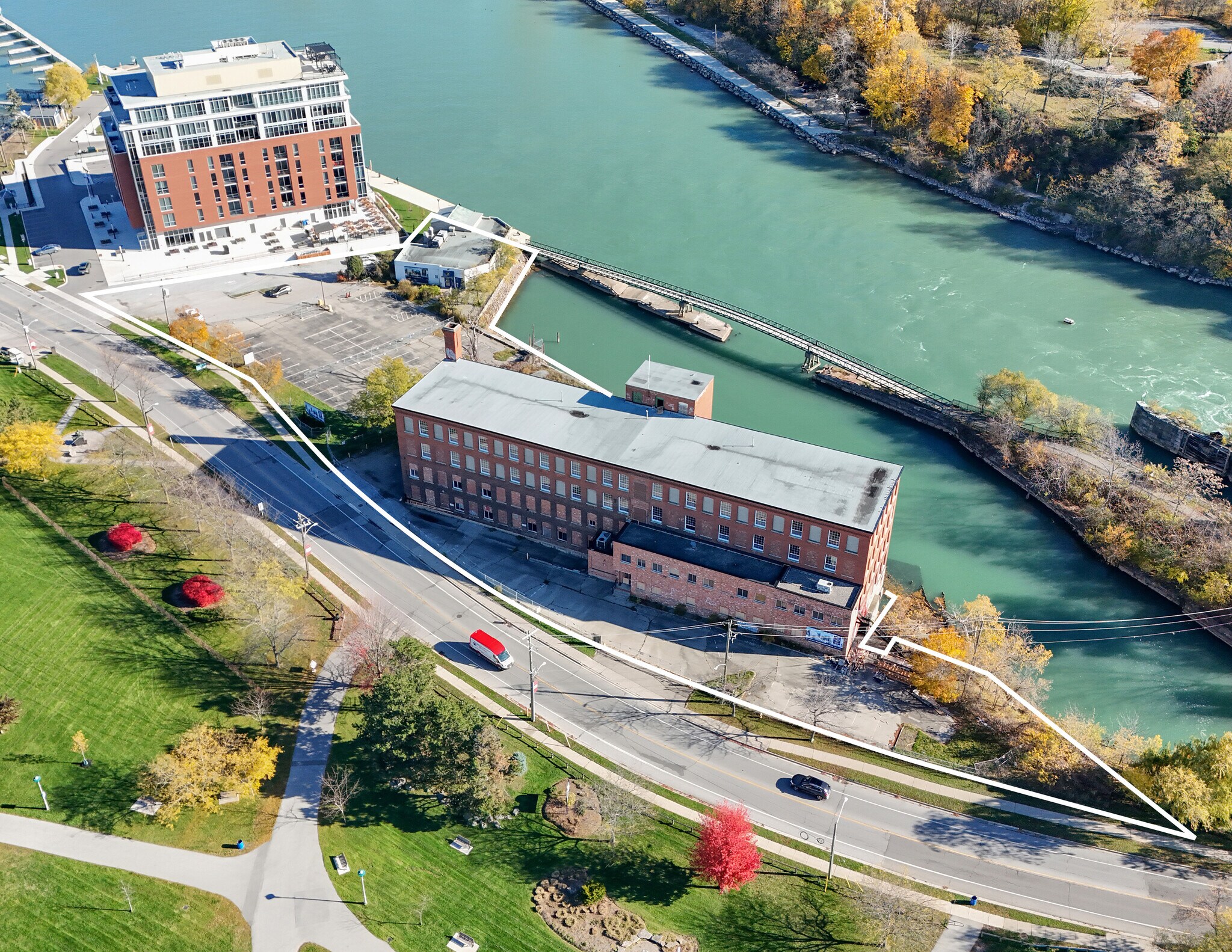 61-63 Lakeport Rd, St Catharines, ON à vendre Photo principale– Image 1 sur 6