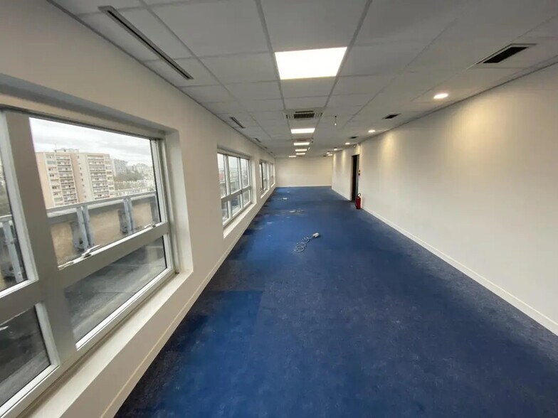 Bureau dans Créteil à louer - Photo de l’immeuble – Image 2 sur 9