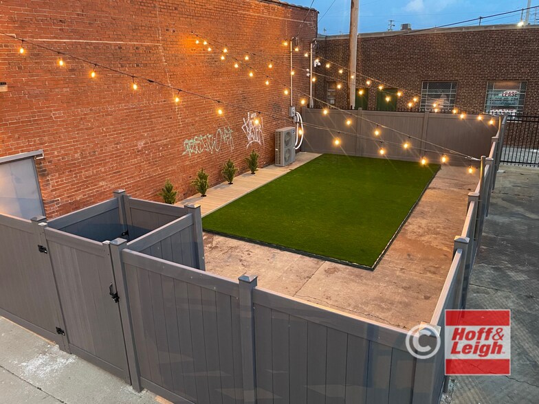 2324 Lakeside Ave E, Cleveland, OH à vendre - Photo de l’immeuble – Image 3 sur 19