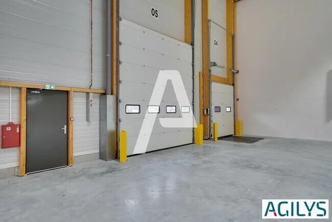 Plus de détails pour 1 Rue Clément Ader, Brie-Comte-Robert - Industriel/Logistique à louer