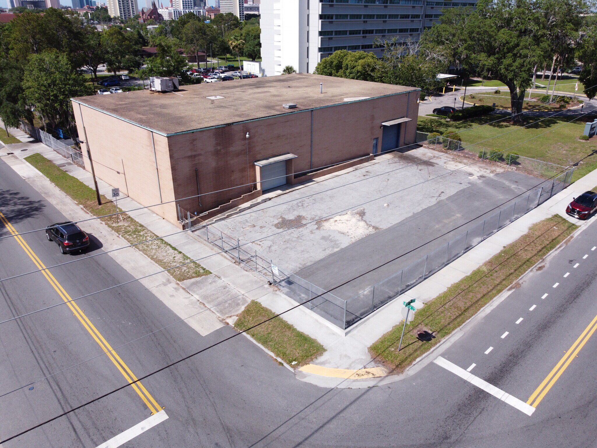 250 E 1st St, Jacksonville, FL à louer Aérien– Image 1 sur 10